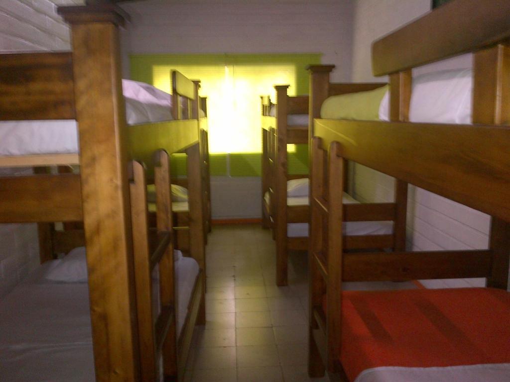 Spring City Hostel Μεντεγίν Δωμάτιο φωτογραφία