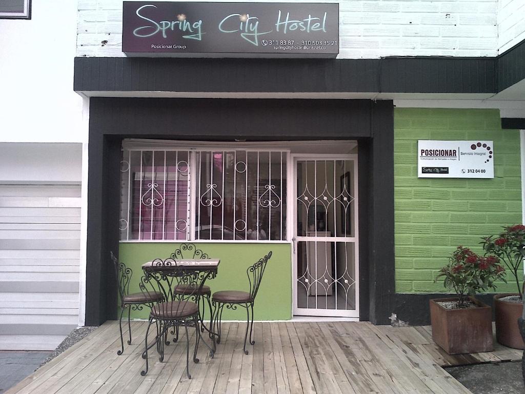 Spring City Hostel Μεντεγίν Εξωτερικό φωτογραφία