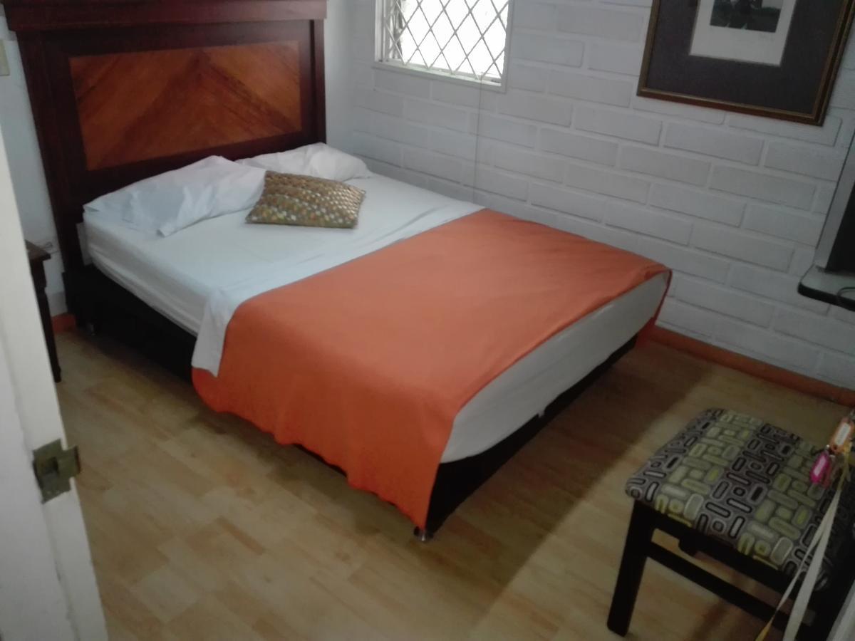 Spring City Hostel Μεντεγίν Εξωτερικό φωτογραφία