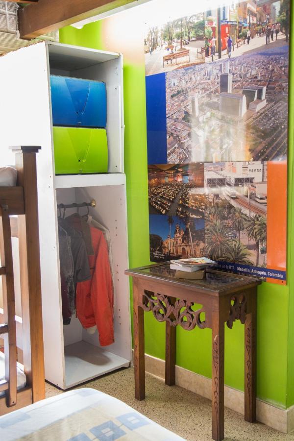 Spring City Hostel Μεντεγίν Εξωτερικό φωτογραφία