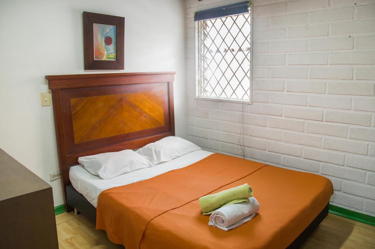 Spring City Hostel Μεντεγίν Εξωτερικό φωτογραφία