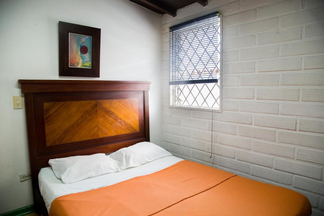 Spring City Hostel Μεντεγίν Εξωτερικό φωτογραφία